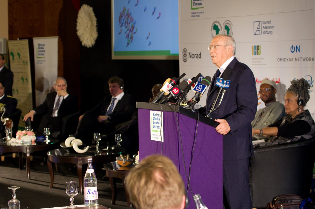 https://www.allafricamedialeaderssummit.com/fr/wp-content/uploads/2023/05/AMLF-2011-187-CROP-1.jpg